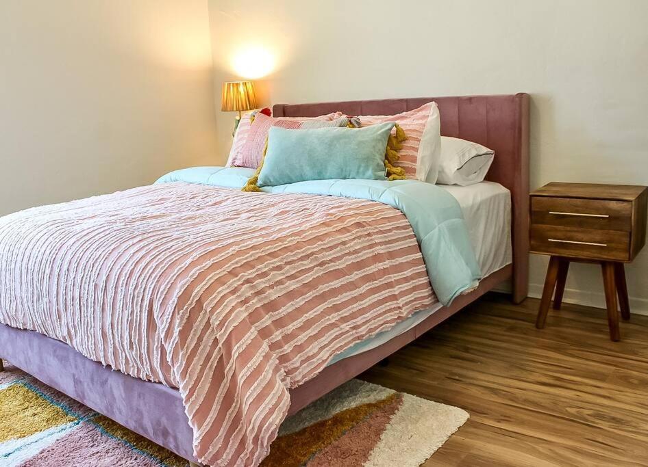 凤凰城Newly Remodeled Midcentury Pink Flamingo Casa别墅 外观 照片
