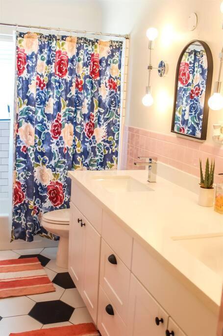 凤凰城Newly Remodeled Midcentury Pink Flamingo Casa别墅 外观 照片